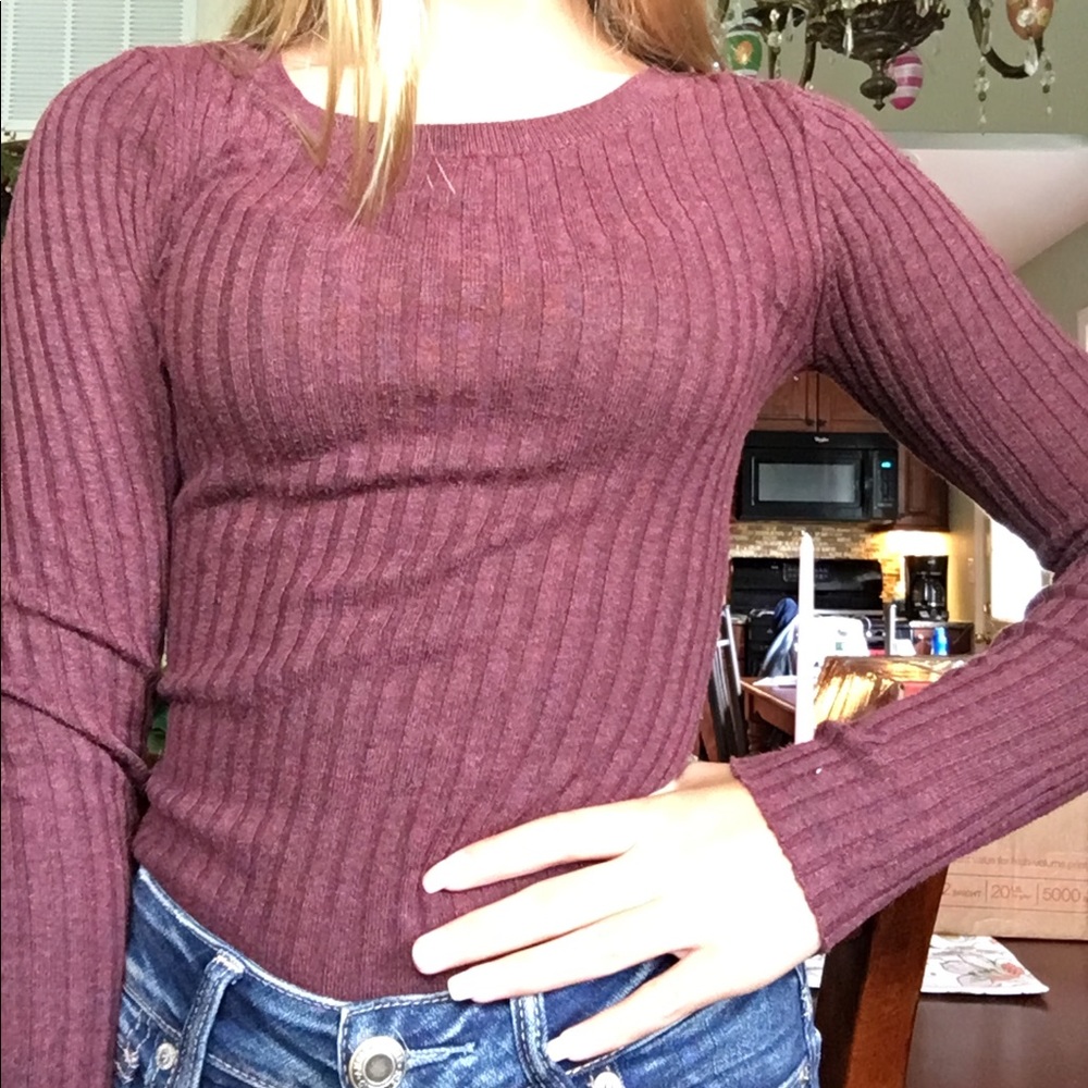 2 long sleeve shirts.